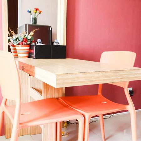 Best Price 2BR Mutiara Bekasi Apartment By Travelio Bagian luar foto